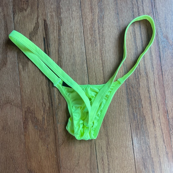 V-String - Picture 2 of 4